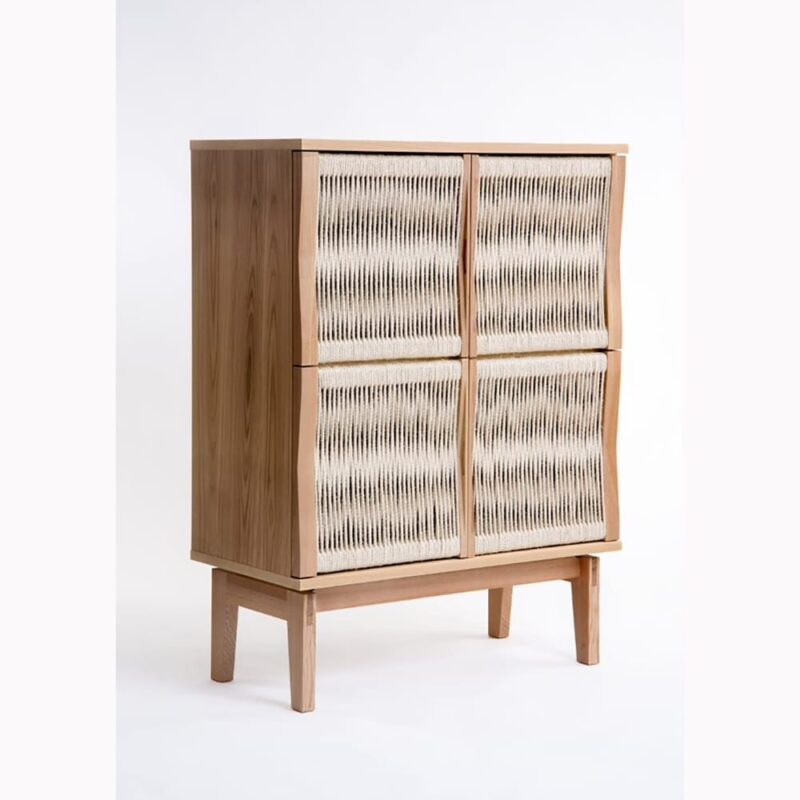 Lilla Ateljen kaappi, lev.90, syv.45 ja kork.122 cm, saarni/hamppu, Woodman.