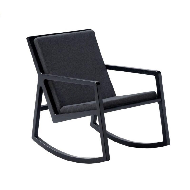 Lux keinutuoli, musta runko, verhoiltu tummalla Lido -kankaalla.