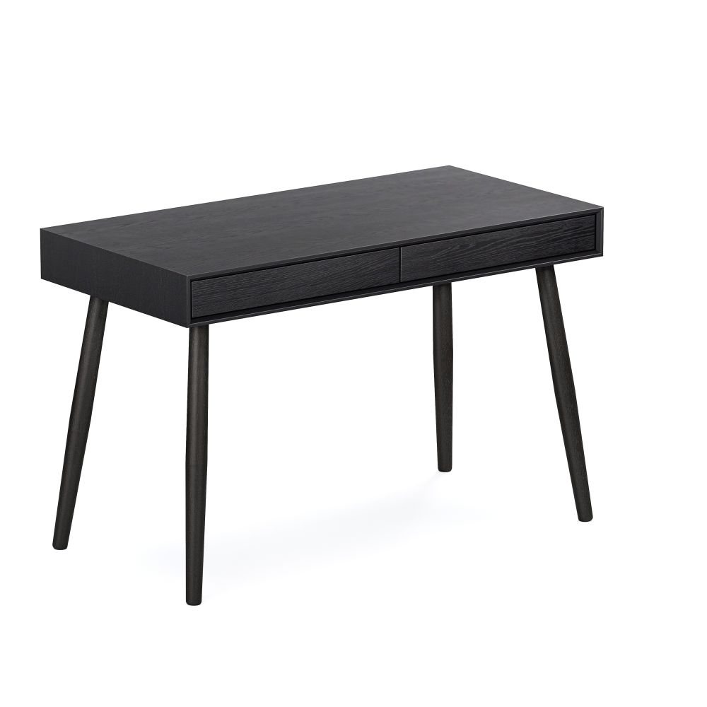 Carson töpöytä, runko tammiviilutettu ja jalat massiivitammea. Lakka sävytetty mustalla värillä. Lev. 120 cm, syv. 60 cm ja kork. 78 cm. Hieno ja käytännöllinen pöytä.